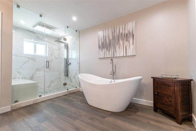 Building Photo - 2275 SW 44th St