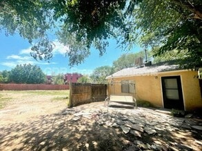 Building Photo - 2530 Veranda Rd NW