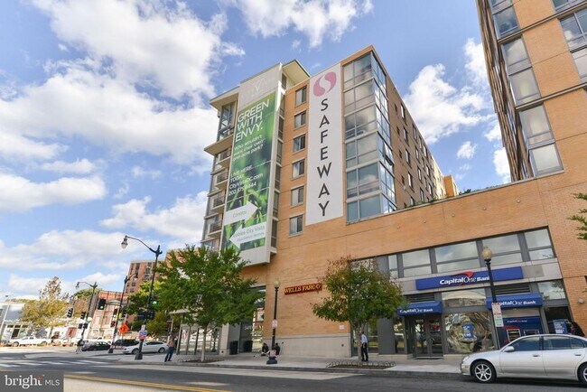 Building Photo - 555 Massachusetts Ave NW