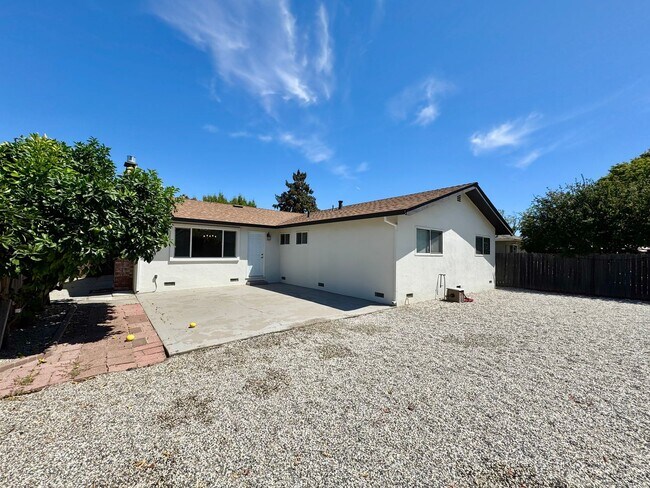 Building Photo - TENTATIVELY RENTED Classic Napa Bel Aire H...