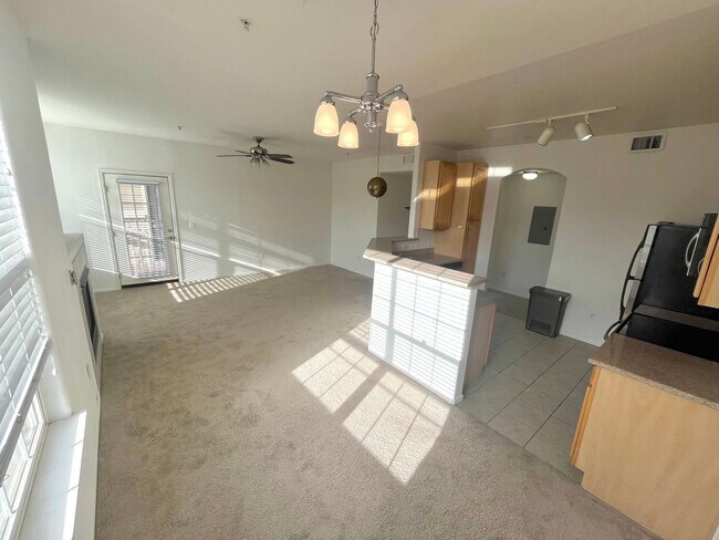 Building Photo - Charming 2BR Condo in Erie