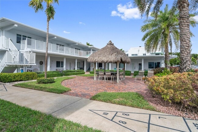 Building Photo - 4228 N Ocean Dr