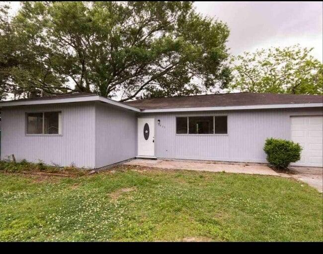 Building Photo - 3633 Bowling Ln