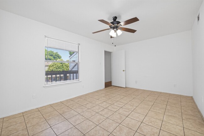 Building Photo - 6001 Reims Rd