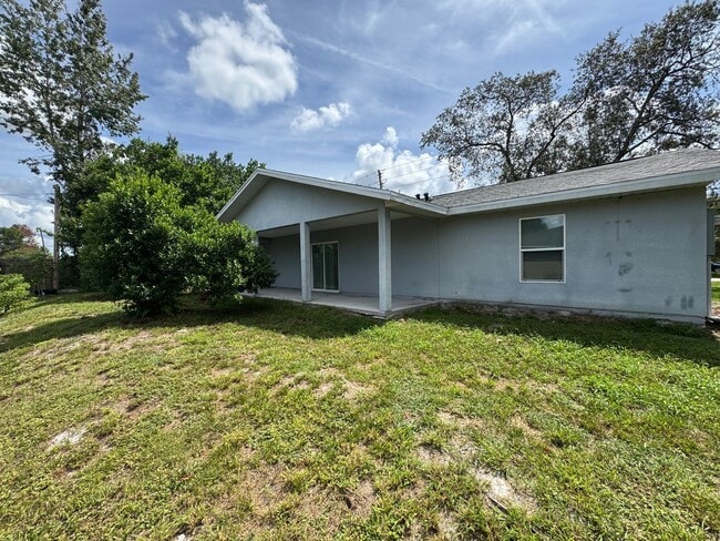 Building Photo - Beautiful 3 Bedroom, 2 Bathroom Home in De...