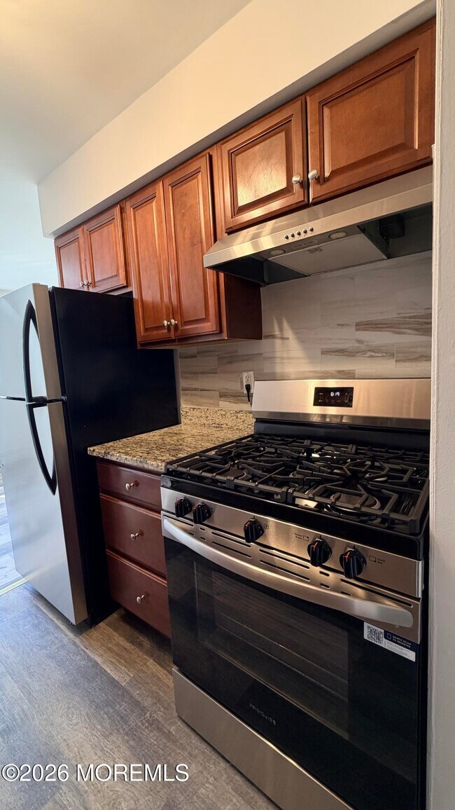 Building Photo - 4 Windsor Terrace