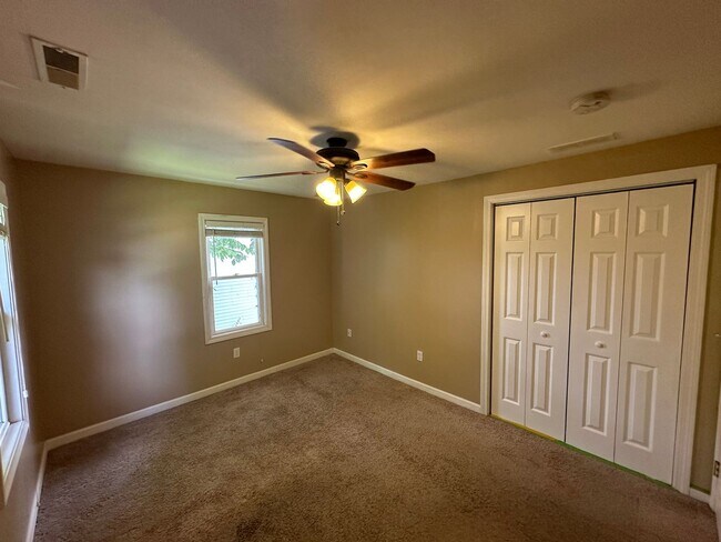 Building Photo - 6-8 Wright Avenue