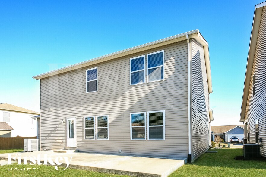 Building Photo - 3041 Sholty Ct