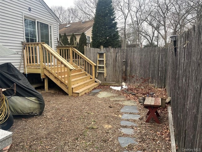 Building Photo - 178 Adirondack Dr