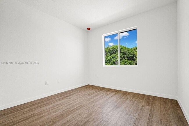 Building Photo - 22445 SW 125th Ave