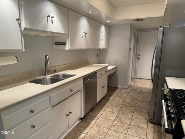 Building Photo - 250 Cordova St