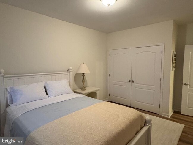 Building Photo - 622 Oyster Bay Pl