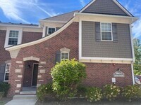 Building Photo - Shelby Township - 3 Bedroom, 2 Bath, End-U...
