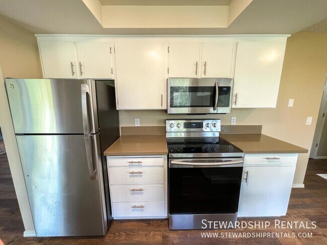 Building Photo - 3620 SE 36th Cir