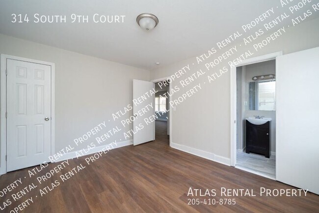 Building Photo - 314 9th Ct S