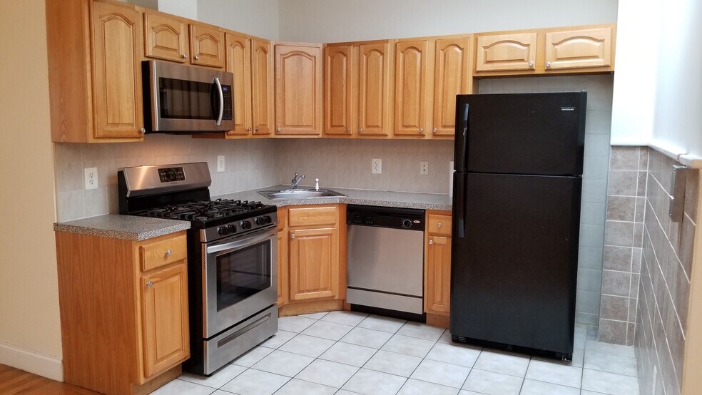 Primary Photo - 514 25th St