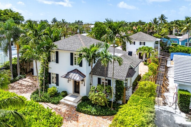 Building Photo - 306 Cordova Rd