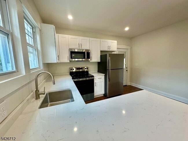 Building Photo - 515 Hamburg Turnpike