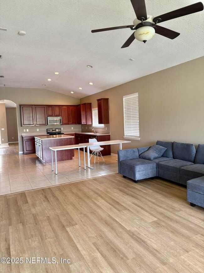 Building Photo - 8357 Highgate Dr