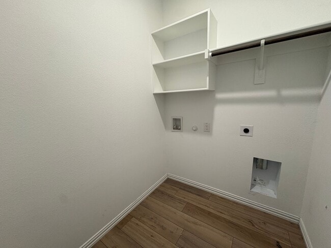 Building Photo - Cute Newer 3-2-2 Princeton!