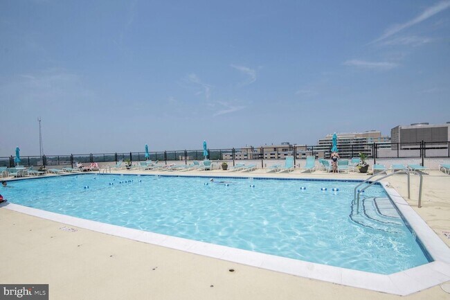 Building Photo - 4515 Willard Ave