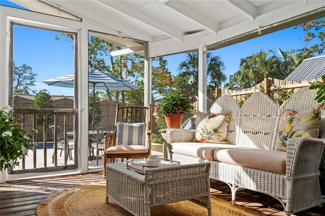 Building Photo - 731 Texas St