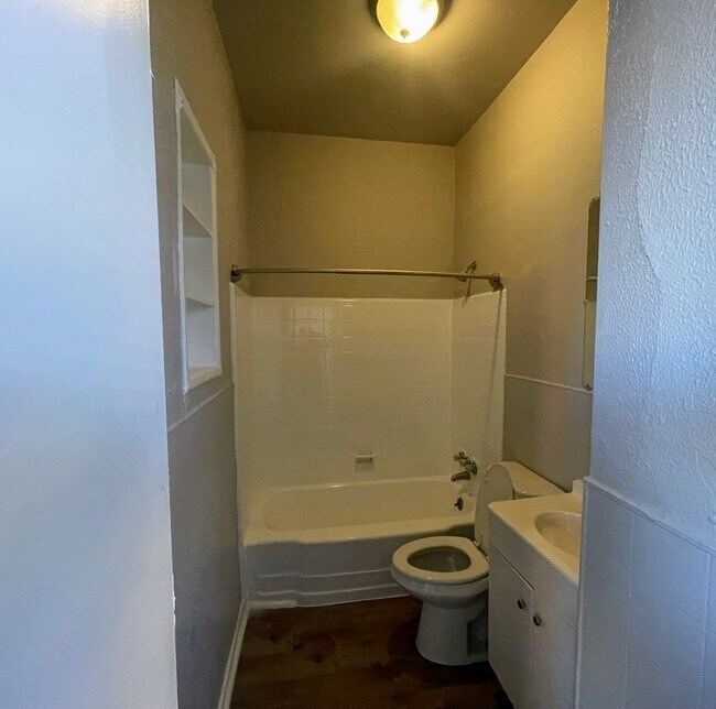 Building Photo - 1242 W Allegheny Ave