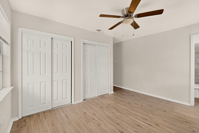 Building Photo - 802 Wisteria Way