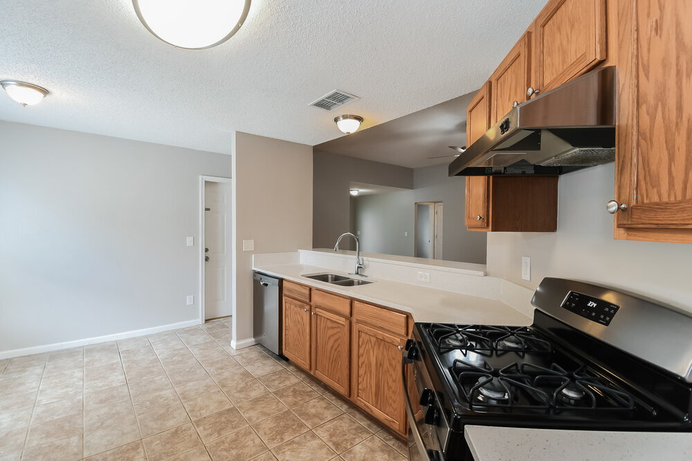 Building Photo - 11090 Stanley Steamer Ln