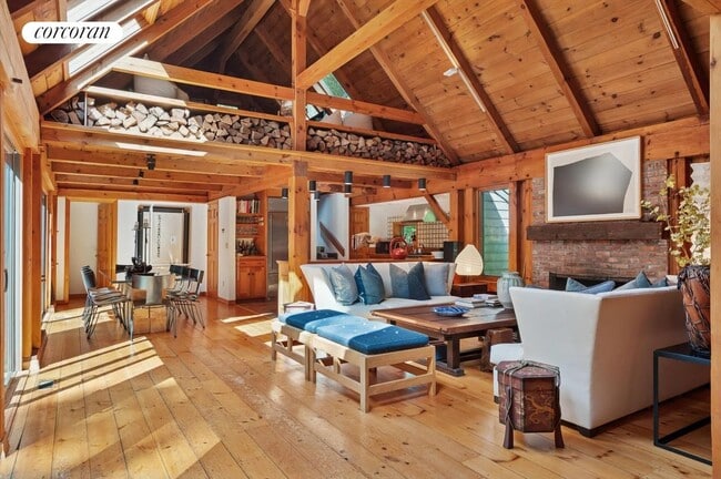 Building Photo - 15 Bull Path Cl