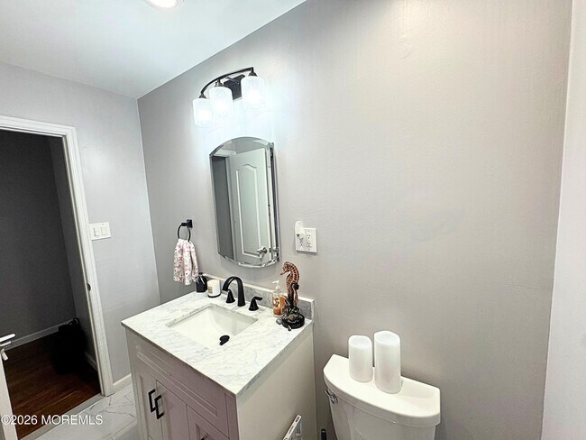 Building Photo - 524 Pennsylvania Ave