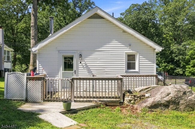 Building Photo - 14 N Glen Ave