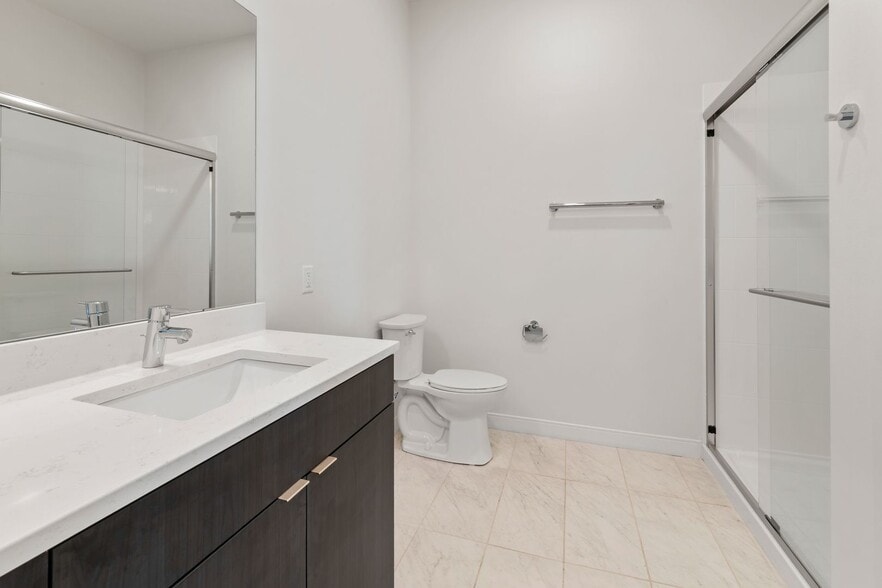 Building Photo - 5945 6th Ave