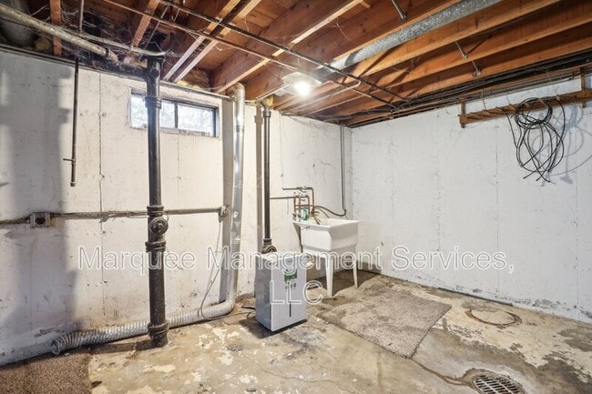 Building Photo - 4903 Camden Rd