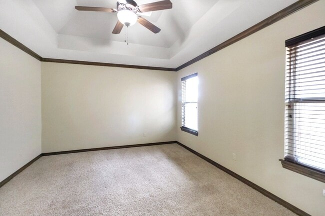 Building Photo - Beautiful 3 bed+office, 2 bath, 2 car Home located in The Grove