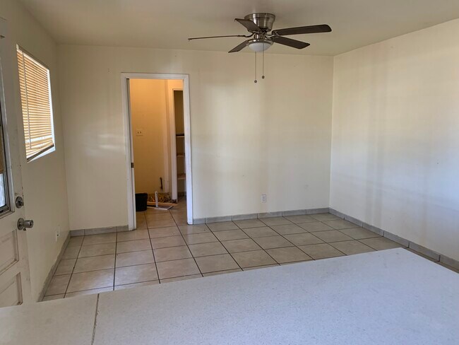 Building Photo - 3030 W Ocotillo Rd