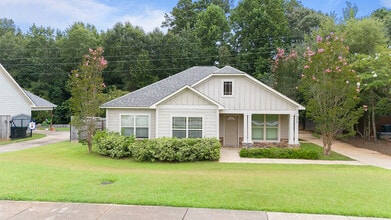 Building Photo - 335 Embry Ln