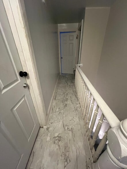 Building Photo - 334 Vine St