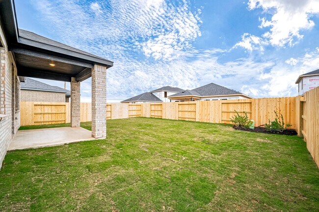 Building Photo - 9746 Pettus Crk Dr