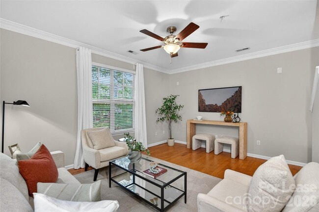 Building Photo - 1508 Walnut View Dr