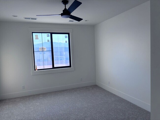 Building Photo - Gorgeous New Construction with 6 bed 4 bath plus Swimming Pool and RV Garage