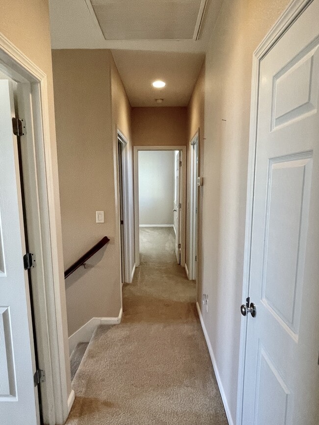 Building Photo - 4350 Mt Kisco Way