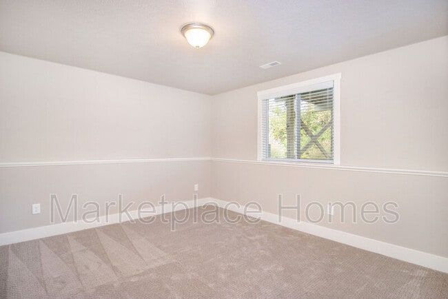 Building Photo - 619 Cygnet Lake Dr