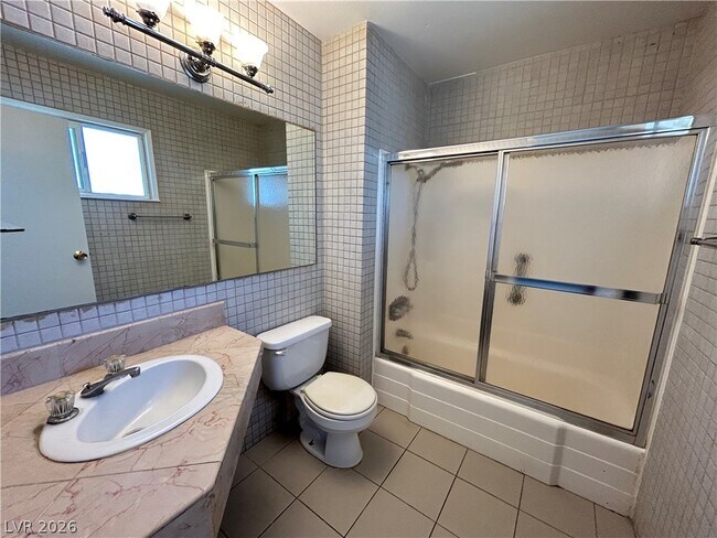 Building Photo - 3979 Avonwood Ave
