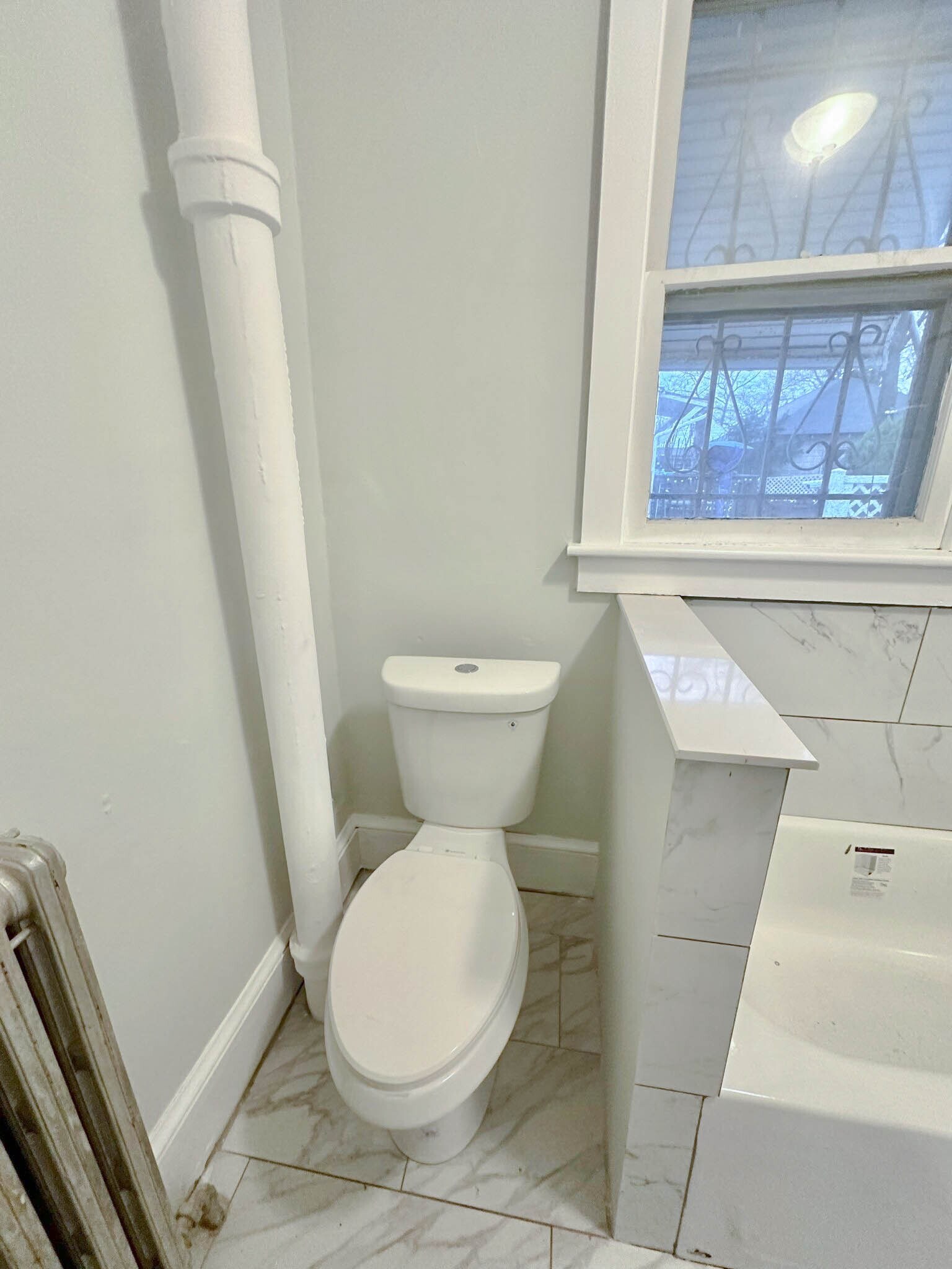 Building Photo - 420 W Chestnut Ave