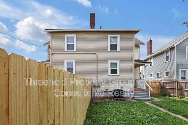 Building Photo - 1126-1128-1128 S Ohio Ave