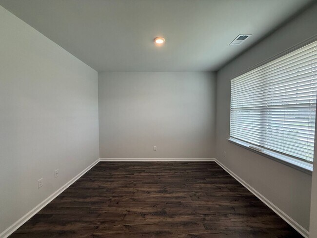 Building Photo - Murrells Inlet - 3 Bedroom / 2.5 Bathroom Home