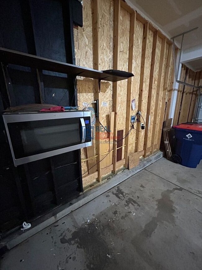Building Photo - 2909 Quartz Pl