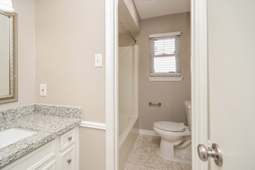 Building Photo - 17930 Cypress Spring Dr