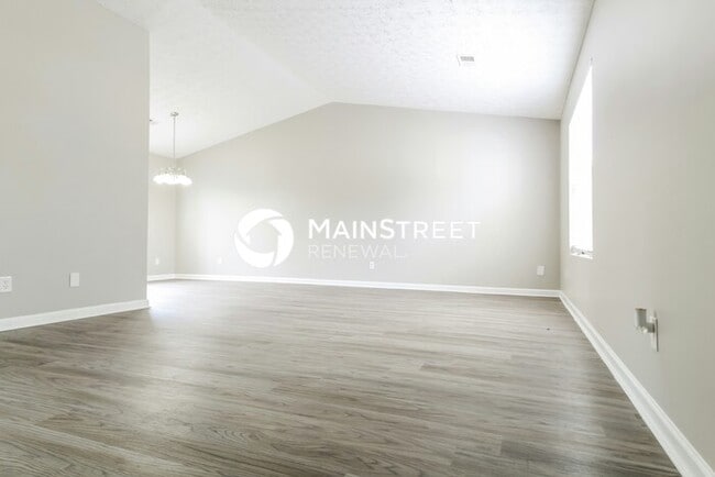 Building Photo - 3 Bedroom Pet-Friendly Home in Stone Mountain, GA with Main Street Renewal